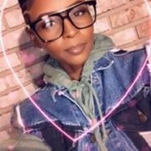 Meet your Posher, Jaq a